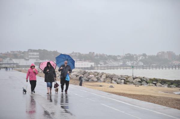 萨福克天气预报:雷暴和大雨