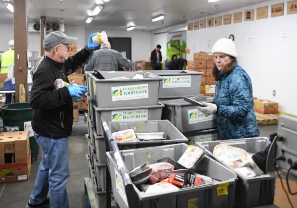 关于捐赠季节的12个建议:克拉克县的许多地方都可以利用你的时间或物资作为礼物