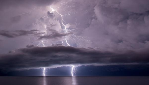 新西兰人被要求为大雨和雷暴做好准备