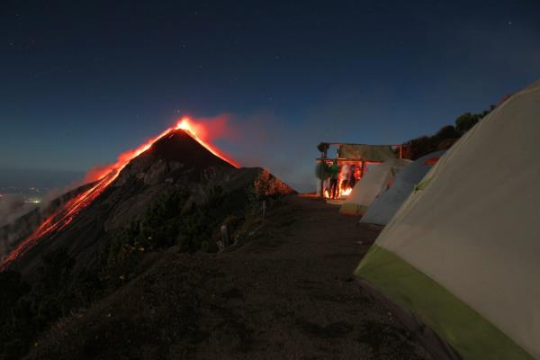 火山景点:危地马拉的危险美景