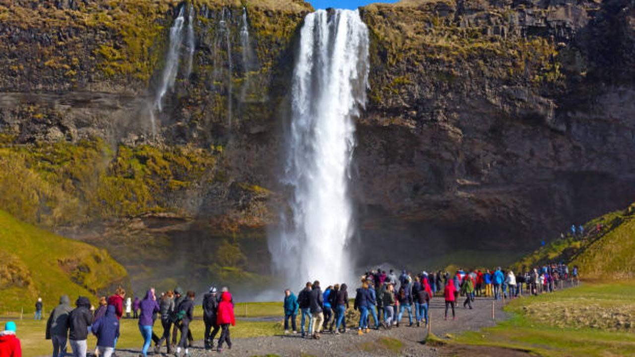 旅行还是不旅行?解读过度旅游和不负责任的旅游灾难