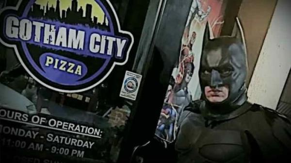 “天哪，蝙蝠侠!”漫画主题披萨店即将在奥兰治港开业