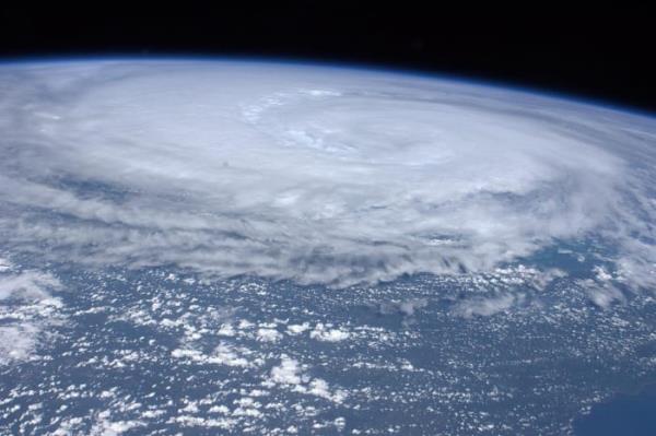由于飓风季节已经活跃，科罗拉多州预报员增加了对风暴的预测