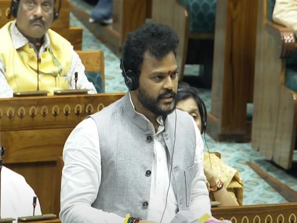 部长Rammohan Naidu:停飞的飞机给机票带来了额外的压力