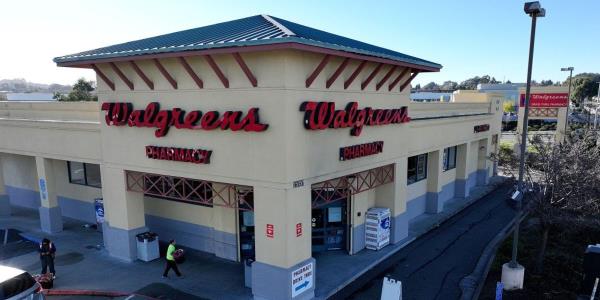 沃尔格林(Walgreens)证实，在销售下滑后，8,600家门店中有“相当大比例”将关闭