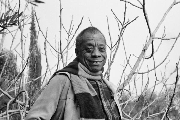 在詹姆斯·鲍德温(James Baldwin)出生一个世纪后，他的身影无处不在